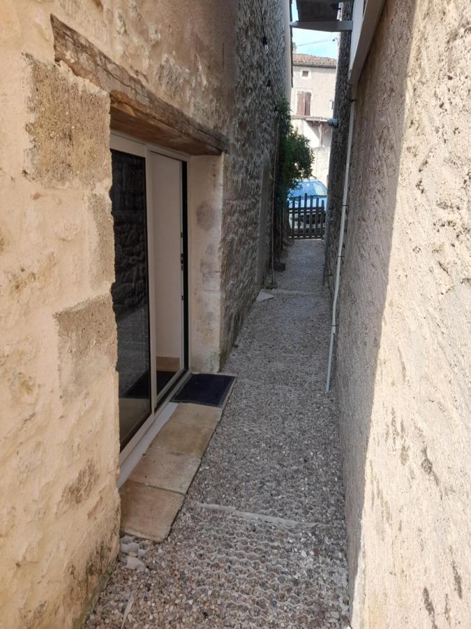 Gite De La Tour Montcuq Bagian luar foto